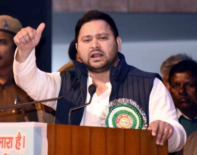 Land for job scam: CBI grills Tejashwi for 8 hours | Land for job scam: CBI grills Tejashwi for 8 hours