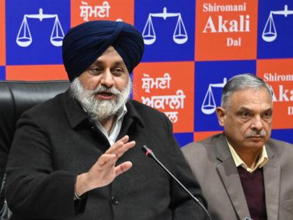 Provide machines to deal with stubble, Sukhbir asks Punjab CM | Provide machines to deal with stubble, Sukhbir asks Punjab CM Provide machines to deal with stubble, Sukhbir asks Punjab CM | Provide machines to deal with stubble, Sukhbir asks Punjab CM