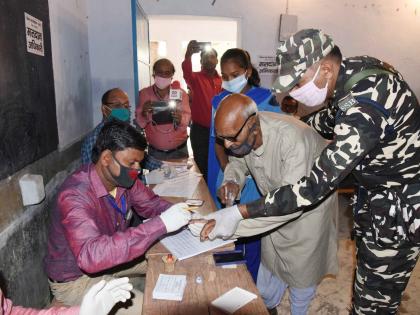 EC team reaches Patna to review poll preparations | EC team reaches Patna to review poll preparations EC team reaches Patna to review poll preparations | EC team reaches Patna to review poll preparations