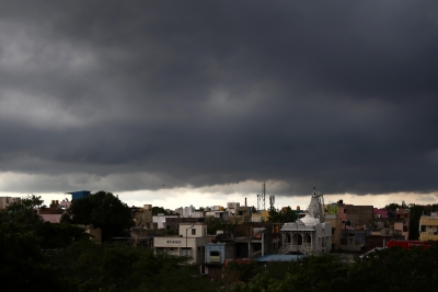 IMD predicts thunderstorms with light to moderate rain in Chennai | IMD predicts thunderstorms with light to moderate rain in Chennai
