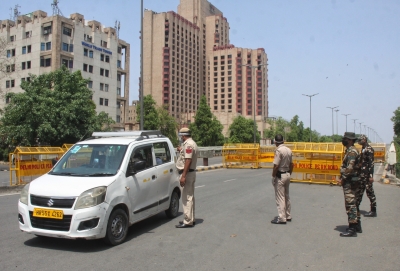Delhi govt imposes weekend curfew amid rise in Covid cases | Delhi govt imposes weekend curfew amid rise in Covid cases