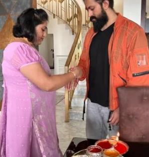 'KGF' star Yash celebrates Raksha Bandhan with sister | 'KGF' star Yash celebrates Raksha Bandhan with sister