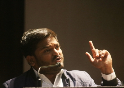 Rioting case: SC stays Cong leader Hardik Patel's conviction | Rioting case: SC stays Cong leader Hardik Patel's conviction