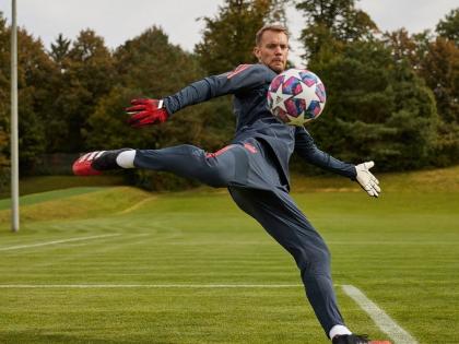 Neuer coming back at end of October is realistic, says Bayern official | Neuer coming back at end of October is realistic, says Bayern official