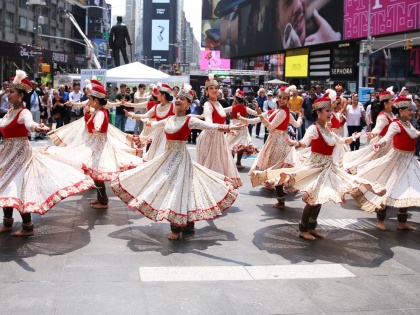 'Mughal-E-Azam: The Musical' kicks off 13-city tour with flash mob at Times Square | 'Mughal-E-Azam: The Musical' kicks off 13-city tour with flash mob at Times Square