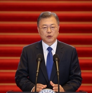 Moon appeals for resumption of inter-Korean dialogue in farewell speech | Moon appeals for resumption of inter-Korean dialogue in farewell speech