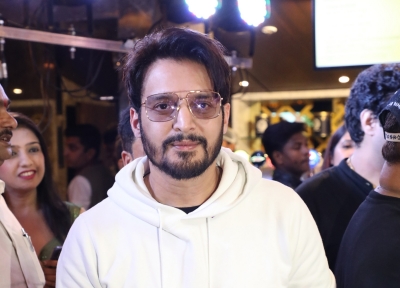 Jimmy Sheirgill puts rumours about his television debut to rest | Jimmy Sheirgill puts rumours about his television debut to rest Jimmy Sheirgill puts rumours about his television debut to rest | Jimmy Sheirgill puts rumours about his television debut to rest