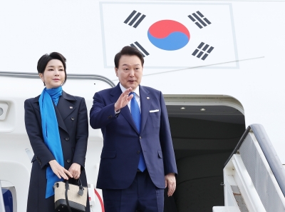S.Korean Prez's office rejects stock manipulation allegations involving first lady | S.Korean Prez's office rejects stock manipulation allegations involving first lady
