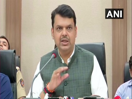 Pictures of any person or party should not be on relief material: Devendra Fadnavis | Pictures of any person or party should not be on relief material: Devendra Fadnavis