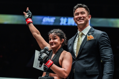 Ritu Phogat earns dominant victory on MMA debut | Ritu Phogat earns dominant victory on MMA debut