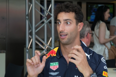 Daniel Ricciardo agrees to cut multi-million-dollar salary | Daniel Ricciardo agrees to cut multi-million-dollar salary