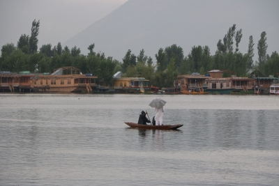 Light rain likely in J&K: MeT | Light rain likely in J&K: MeT Light rain likely in J&K: MeT | Light rain likely in J&K: MeT