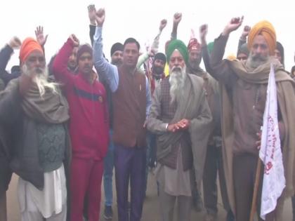 Farmers agitation enters 37th day on first day of new decade | Farmers agitation enters 37th day on first day of new decade