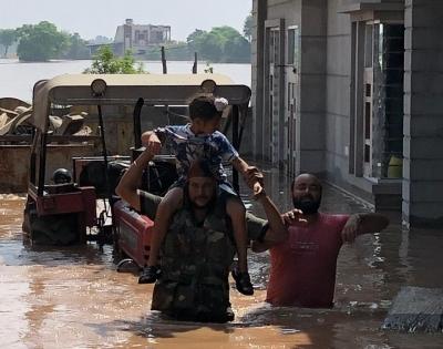 Punjab floods: NDRF, Army deployed to rescue 400 students, 40 employees of residential school | Punjab floods: NDRF, Army deployed to rescue 400 students, 40 employees of residential school Punjab floods: NDRF, Army deployed to rescue 400 students, 40 employees of residential school | Punjab floods: NDRF, Army deployed to rescue 400 students, 40 employees of residential school