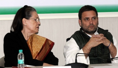 Nobel Prize: Sonia congratulates, Rahul politicises | Nobel Prize: Sonia congratulates, Rahul politicises