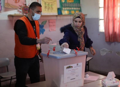 Palestinians vote in local polls despite Hamas opposition | Palestinians vote in local polls despite Hamas opposition