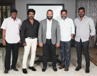 Raghava Lawrence to play lead in P Vasu's 'Chandramukhi 2' | Raghava Lawrence to play lead in P Vasu's 'Chandramukhi 2' Raghava Lawrence to play lead in P Vasu's 'Chandramukhi 2' | Raghava Lawrence to play lead in P Vasu's 'Chandramukhi 2'