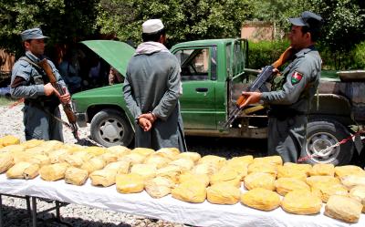 Afghan police seize 551 kg illegal drugs, arrest two smugglers | Afghan police seize 551 kg illegal drugs, arrest two smugglers