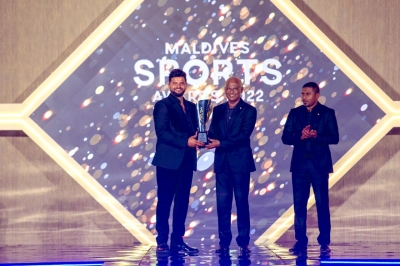 Suresh Raina felicitated with the 'Sports Icon' award at Maldives Sports Awards | Suresh Raina felicitated with the 'Sports Icon' award at Maldives Sports Awards
