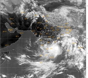 Severe Cyclone Asani moves closer to Andhra-Odisha coast, likely to weaken | Severe Cyclone Asani moves closer to Andhra-Odisha coast, likely to weaken