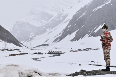 Emergency air strip construction begins in Kashmir amid India-China standoff | Emergency air strip construction begins in Kashmir amid India-China standoff Emergency air strip construction begins in Kashmir amid India-China standoff | Emergency air strip construction begins in Kashmir amid India-China standoff