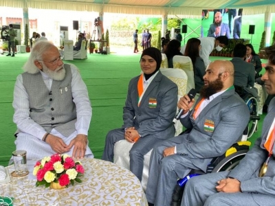 PM Modi meets India's Paralympics stars | PM Modi meets India's Paralympics stars