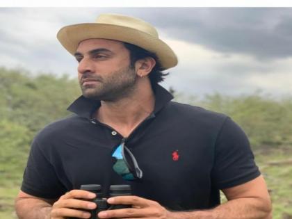 Ranbir Kapoor allegedly 'harassed' by a biker; fans call it 'stupid' | Ranbir Kapoor allegedly 'harassed' by a biker; fans call it 'stupid' Ranbir Kapoor allegedly 'harassed' by a biker; fans call it 'stupid' | Ranbir Kapoor allegedly 'harassed' by a biker; fans call it 'stupid'