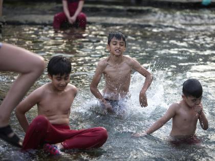 Iran announces 2-day holiday for public, private institutions due to heat | Iran announces 2-day holiday for public, private institutions due to heat Iran announces 2-day holiday for public, private institutions due to heat | Iran announces 2-day holiday for public, private institutions due to heat