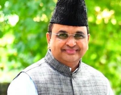 Fearing 'threat' to life, BJP minority morcha chief writes to Shah seeking security | Fearing 'threat' to life, BJP minority morcha chief writes to Shah seeking security Fearing 'threat' to life, BJP minority morcha chief writes to Shah seeking security | Fearing 'threat' to life, BJP minority morcha chief writes to Shah seeking security