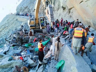 8 injured, scores missing after massive landslide hits Pakistan | 8 injured, scores missing after massive landslide hits Pakistan 8 injured, scores missing after massive landslide hits Pakistan | 8 injured, scores missing after massive landslide hits Pakistan