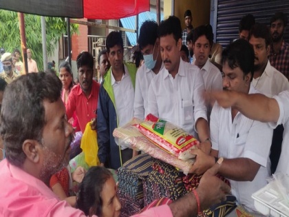 DMK celebrates Udayanidhi Stalin's birthday by distributing relief materials in flood-affected areas | DMK celebrates Udayanidhi Stalin's birthday by distributing relief materials in flood-affected areas