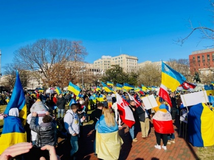 Ukrainians rally outside White House to support native country | Ukrainians rally outside White House to support native country