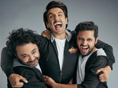 COVID 19 effect: Ranveer, Vicky, Farhan's films get new release dates | COVID 19 effect: Ranveer, Vicky, Farhan's films get new release dates COVID 19 effect: Ranveer, Vicky, Farhan's films get new release dates | COVID 19 effect: Ranveer, Vicky, Farhan's films get new release dates