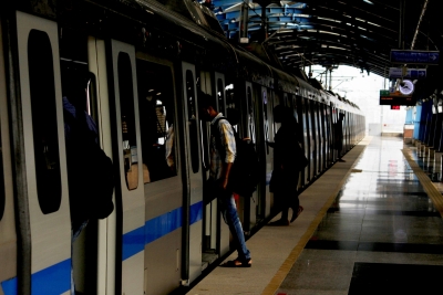 Delhi Metro to allow only 1/4th of pre-Covid crowd: DMRC Chief | Delhi Metro to allow only 1/4th of pre-Covid crowd: DMRC Chief