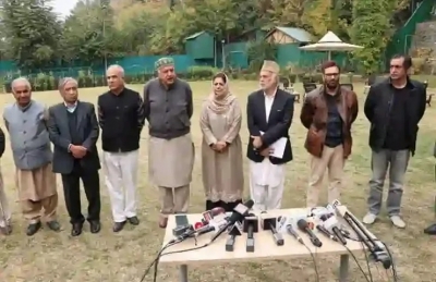 Are Abdullahs and Muftis shedding crocodile tears as Jammu region gets set for stronger representation in proposed J&K Assembly? | Are Abdullahs and Muftis shedding crocodile tears as Jammu region gets set for stronger representation in proposed J&K Assembly?
