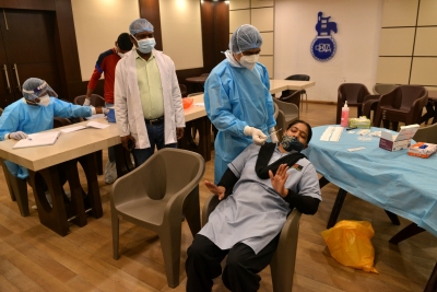 Delhi reports highest single-day spike of 7,830 Covid cases | Delhi reports highest single-day spike of 7,830 Covid cases