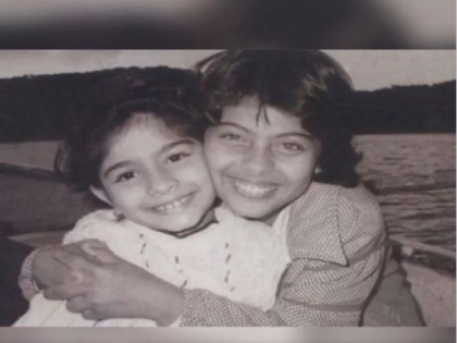 Kajol relives childhood memories on sister Tanishaa Mukerji's birthday | Kajol relives childhood memories on sister Tanishaa Mukerji's birthday