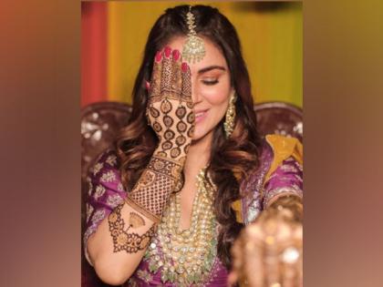 Bride-to-be 'Kundali Bhagya' star Shraddha Arya flaunts her engagement ring, bridal mehendi | Bride-to-be 'Kundali Bhagya' star Shraddha Arya flaunts her engagement ring, bridal mehendi