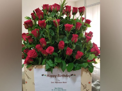 Bangladesh Foreign Minister sends birthday greetings with 100 roses to PM Modi's mother | Bangladesh Foreign Minister sends birthday greetings with 100 roses to PM Modi's mother