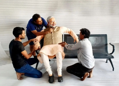 'Taarak Mehta' star creates a sculpture of PM Narendra Modi | 'Taarak Mehta' star creates a sculpture of PM Narendra Modi
