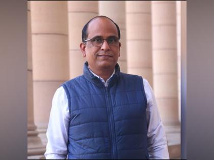 Narayan Gambhir appointed as Officer on Special Duty to Parliamentary Affairs Minister Pralhad Joshi | Narayan Gambhir appointed as Officer on Special Duty to Parliamentary Affairs Minister Pralhad Joshi