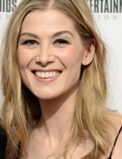 Rosamund Pike on how male actors from 'The Wheel of Time' dieted for nude scene | Rosamund Pike on how male actors from 'The Wheel of Time' dieted for nude scene Rosamund Pike on how male actors from 'The Wheel of Time' dieted for nude scene | Rosamund Pike on how male actors from 'The Wheel of Time' dieted for nude scene
