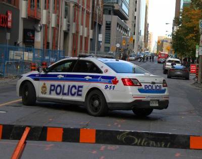 Two police officers shot dead in Canada | Two police officers shot dead in Canada