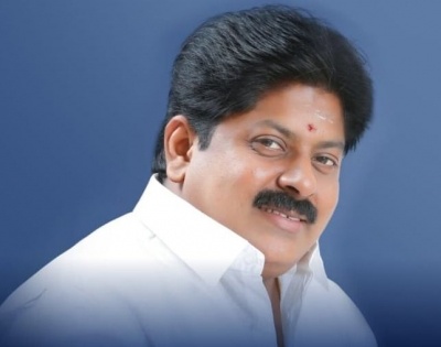 Ex-TN Minister Manikandan arrested from Bengaluru | Ex-TN Minister Manikandan arrested from Bengaluru