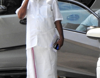 KC Venugopal defends Rahul Gandhi, says he speaks 'plain truth' | KC Venugopal defends Rahul Gandhi, says he speaks 'plain truth' KC Venugopal defends Rahul Gandhi, says he speaks 'plain truth' | KC Venugopal defends Rahul Gandhi, says he speaks 'plain truth'