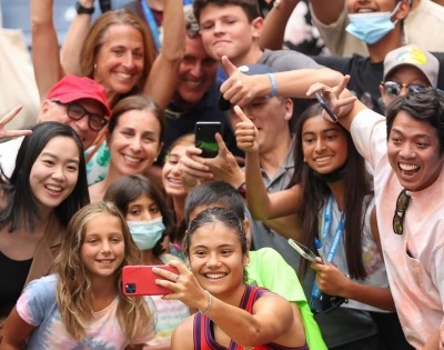 Teenager Emma Raducanu books last-eight berth at US Open | Teenager Emma Raducanu books last-eight berth at US Open
