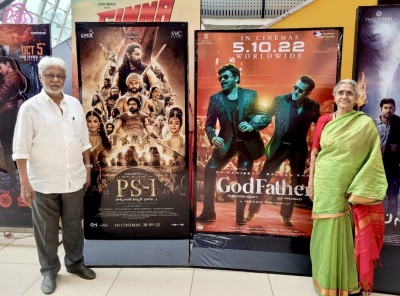 Picture of parents of Mohan Raja, Jayam Ravi next to sons' film posters go viral | Picture of parents of Mohan Raja, Jayam Ravi next to sons' film posters go viral Picture of parents of Mohan Raja, Jayam Ravi next to sons' film posters go viral | Picture of parents of Mohan Raja, Jayam Ravi next to sons' film posters go viral