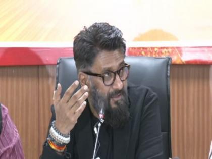 Vivek Agnihotri mocks Kejriwal for his derogatory remarks on 'The Kashmir Files' | Vivek Agnihotri mocks Kejriwal for his derogatory remarks on 'The Kashmir Files' Vivek Agnihotri mocks Kejriwal for his derogatory remarks on 'The Kashmir Files' | Vivek Agnihotri mocks Kejriwal for his derogatory remarks on 'The Kashmir Files'
