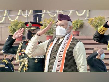 PM Modi opts for unique Uttarakhand traditional cap for 73rd Republic Day celebrations | PM Modi opts for unique Uttarakhand traditional cap for 73rd Republic Day celebrations