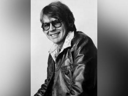 'Convoy' singer CW McCall passes away at 93 | 'Convoy' singer CW McCall passes away at 93